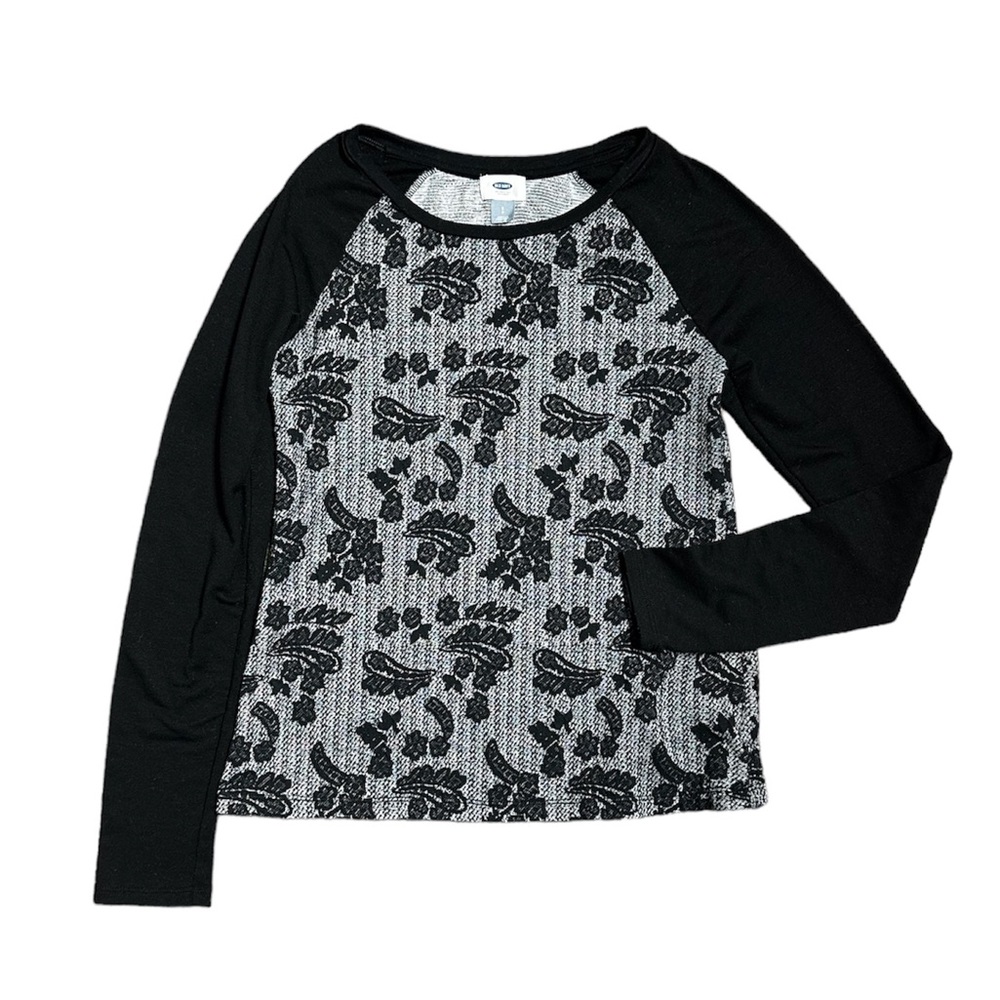 Old Navy size small long sleeved printed crewneck sweater